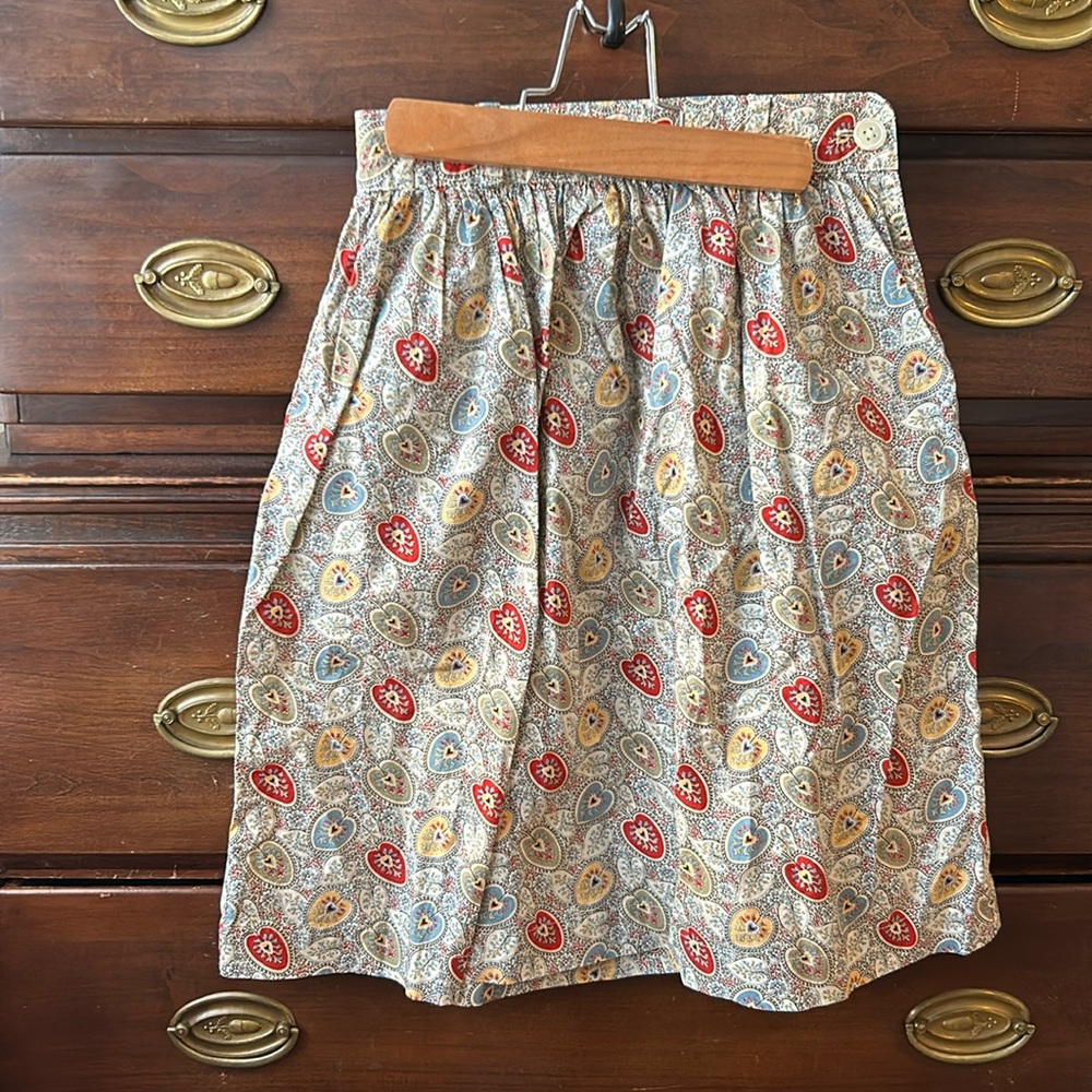 Patterned xxs vintage skirt with pockets